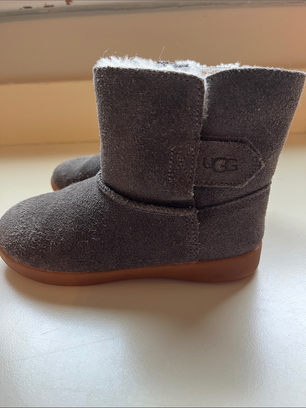 UGG Kids Grey Suede Shearling Boot - Picture 1 of 5